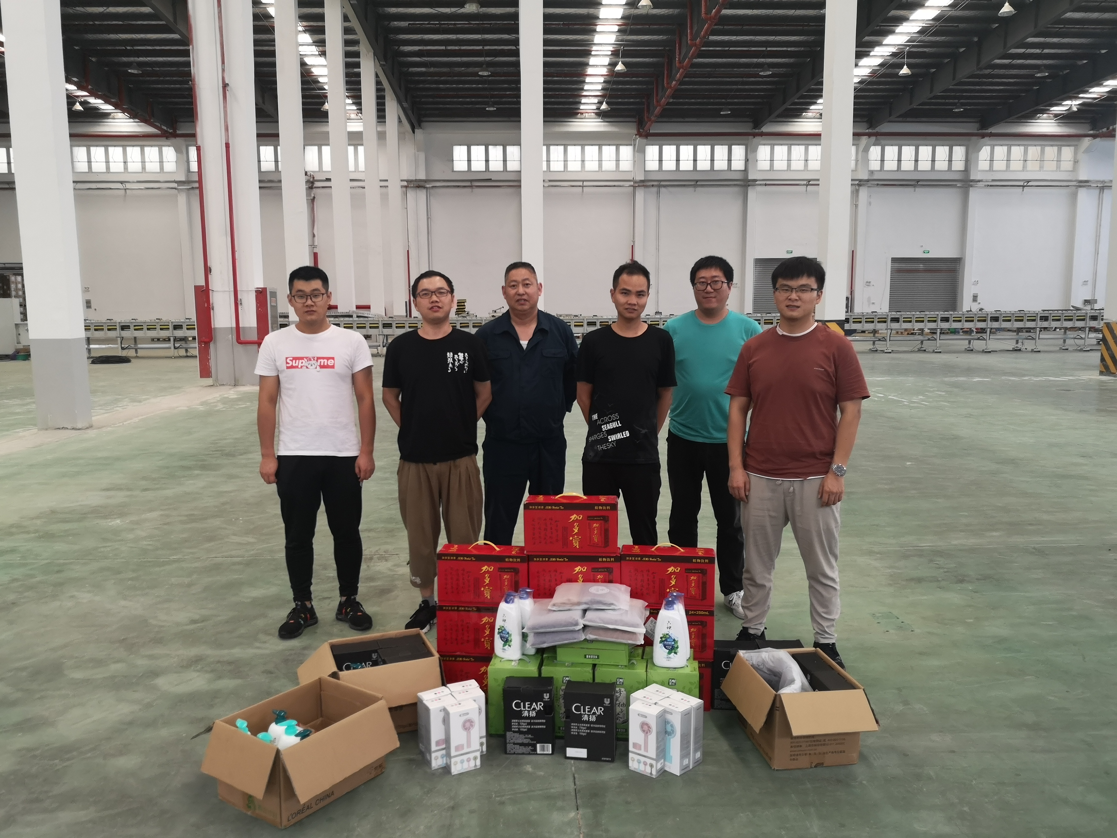 關(guān)愛職工 · 夏送清涼 | 寶開工會(huì)赴一線送清涼，致敬高溫下的堅(jiān)守