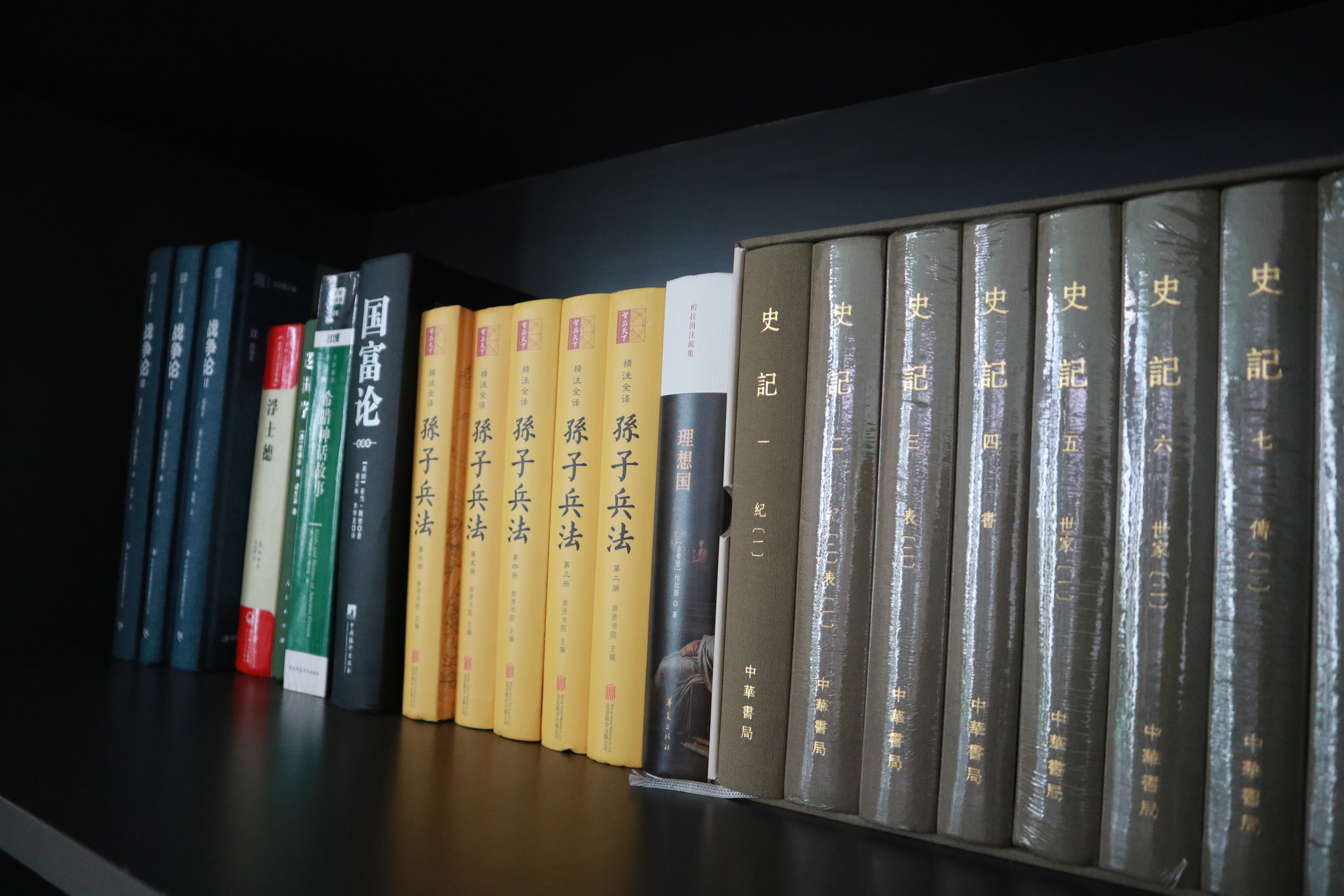 企業(yè)書(shū)香 | 寶開(kāi)新建職工書(shū)屋，“小書(shū)屋”構(gòu)建精神“大家園”